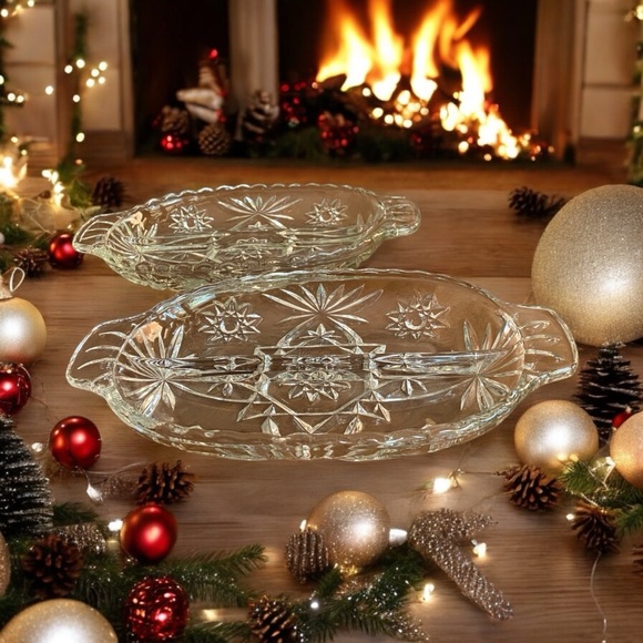 Pair of Anchor Hocking divided serving dish. EAPG Star of David pattern. - Picture 1 of 8